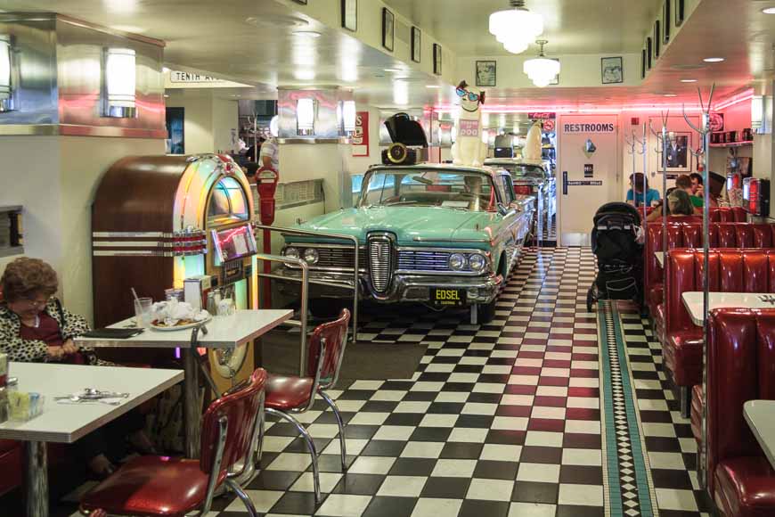 Lori's Diner | 1950's Style Diner in Union Square