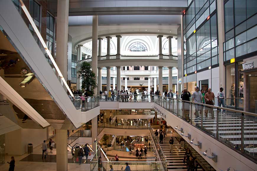 Union Square in San Francisco - San Francisco's Biggest Shopping